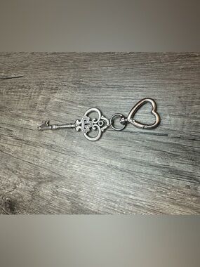 Decorative Silver Heart Key Charm Keychain